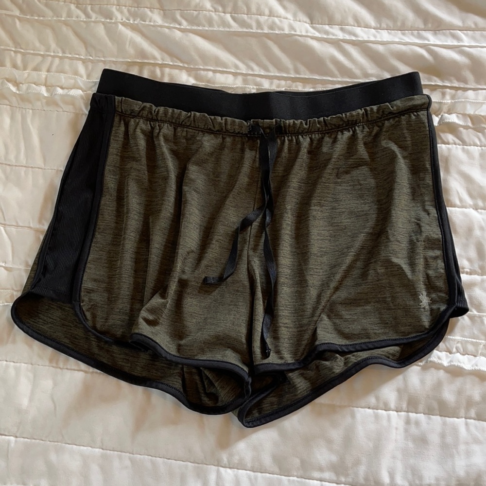 Athletic shorts